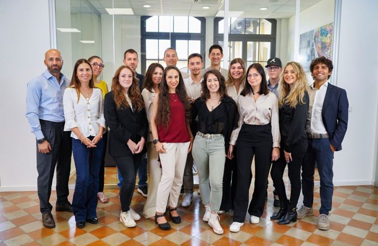 la squadra di adifesa che ha ottenuto risultati con la sentenza della cassazione su carte revolving - adifesa